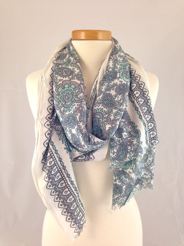 gray white pattern scarf